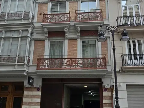 Ático en calle del Almirante Roger de Lauria, 7