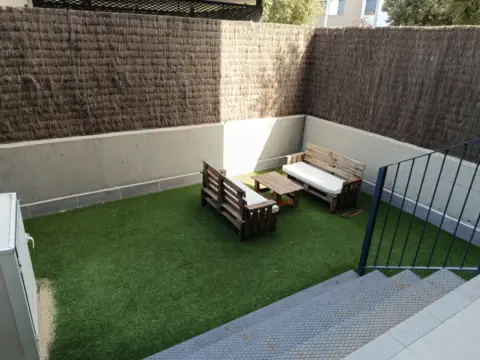 Estudio en calle El Manantial, 2