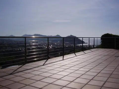 Chalet unifamiliar en Ulia Pasealekua, 123
