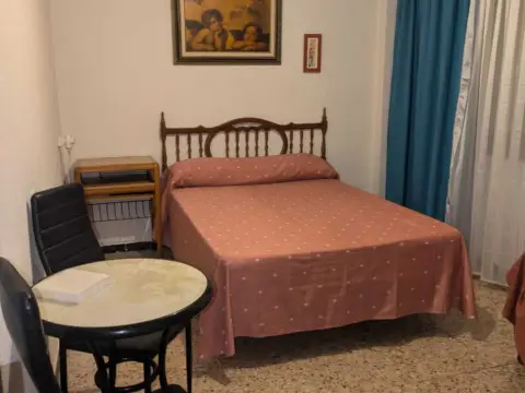 Habitación en Avinguda de Ruzafa, 20