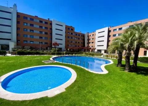 Piso en calle del Monasterio de San Juan de la Peña, 6