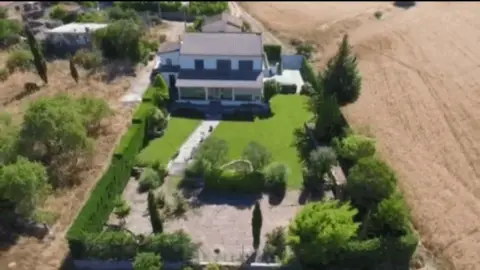 Chalet unifamiliar en Urbanización La Galacia, nº Dise