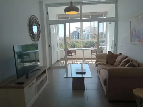 Apartamento en calle Eduardo Benot, 1