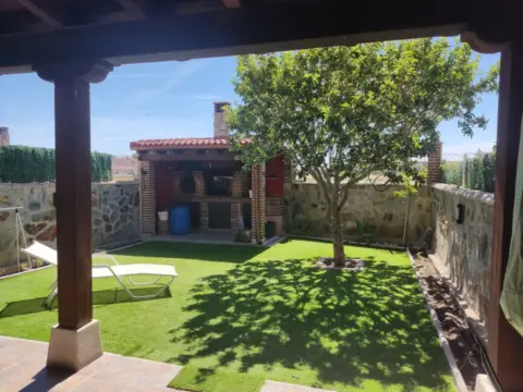 Chalet adosado en calle del Pisuerga, 21