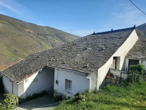 Casa rústica en Carretera de Llaneces, 1