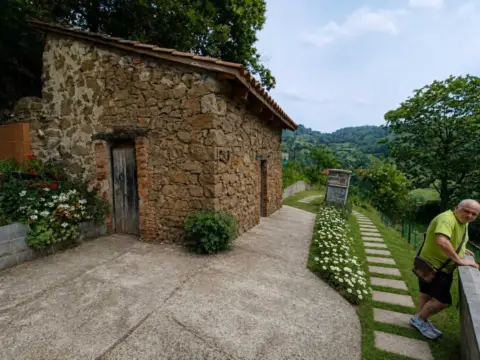 Rustic property in Sm-4, 1