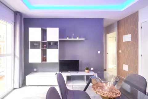 Piso en calle del Clavel, 48