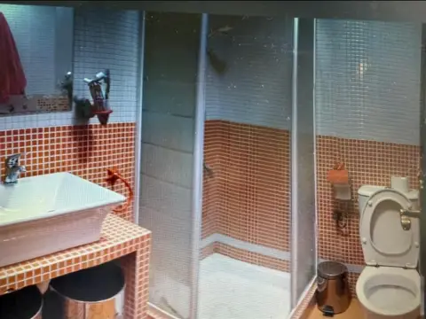 Piso en calle de la Granja, 3