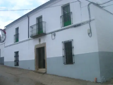 Casa rústica en calle Hernán Cortés, 34