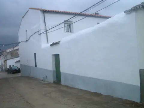 Casa rústica en calle Hernán Cortés, 34
