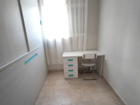 Piso en calle Cardenal Rodrigo de Castro, 6