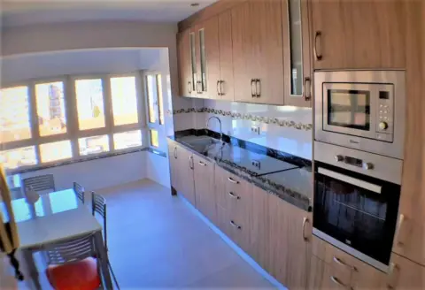 Piso en calle de Baldomero Fernández, 1