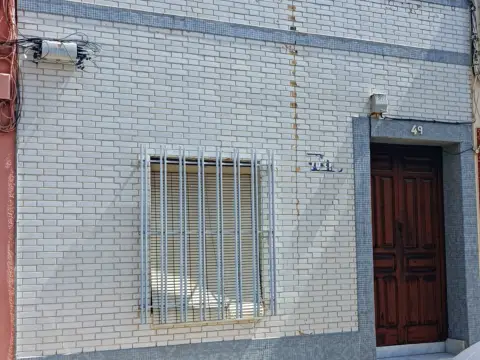 Casa adosada en calle de las Carreras, 49