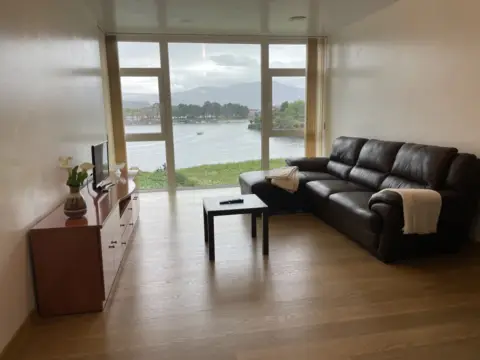 Piso en Rúa da Riveira Solleiros, 11