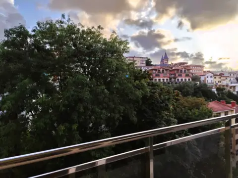 Piso en calle de Untzaenea, 11