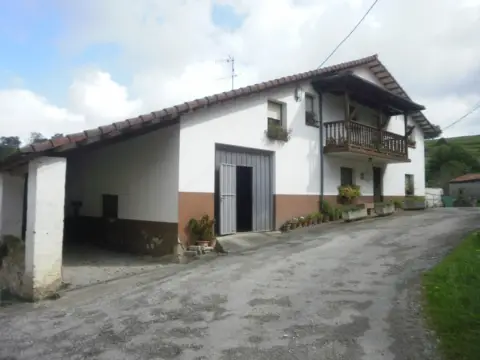 Casa adosada en calle Rasillo,  39