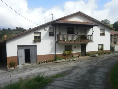 Casa adosada en calle Rasillo,  39