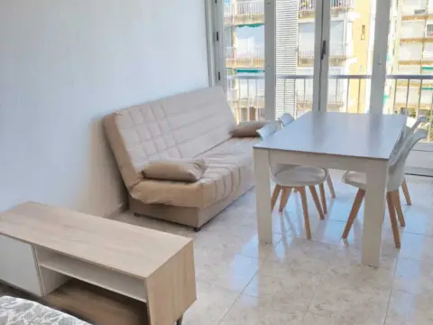 Piso en Carrer de Joaquim Serra, 11