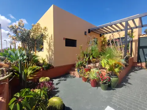 Chalet unifamiliar en calle Drago, 1