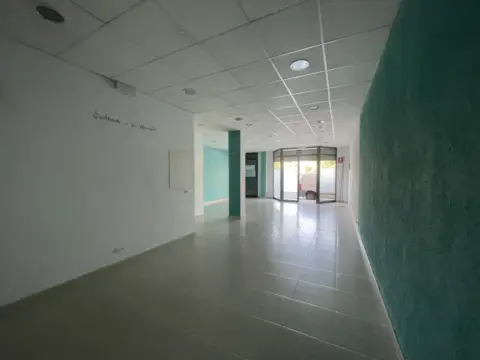 Local comercial en Carrer del Duc de Llíria, 81