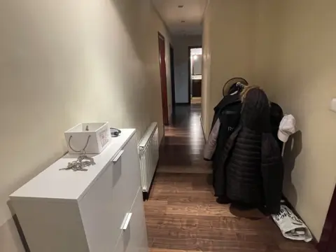 Piso en calle de Calicasas, 11