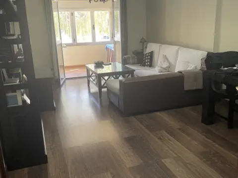 Piso en calle de Calicasas, 11