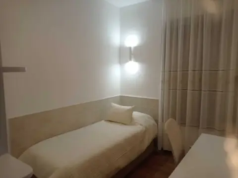 Habitación en calle de Manuel Ródenas, 1