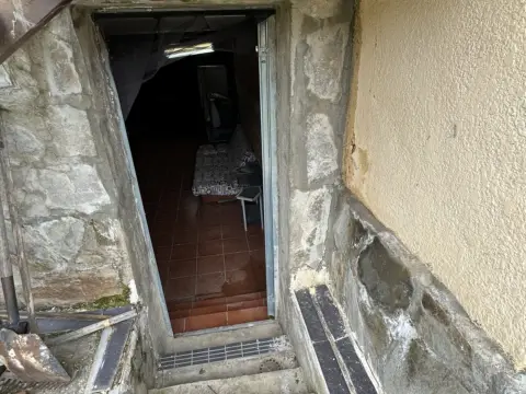 Chalet adosado en calle Clavel, 7