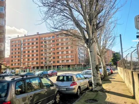Piso en calle de la Salud, 3