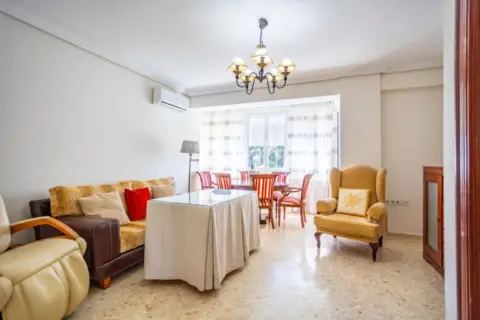 Piso en calle de la Virgen de las Torres, 12