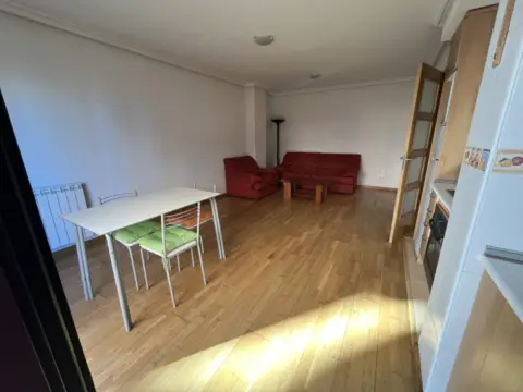 Piso en Avenida Valladolid, 42