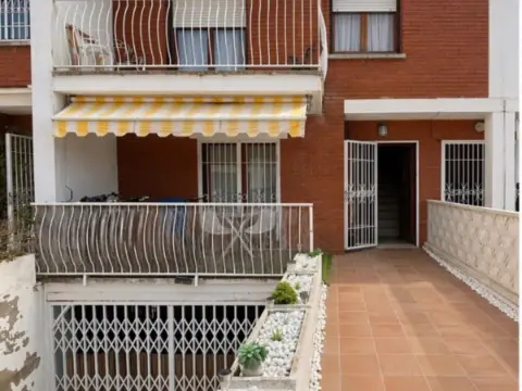 Chalet adosado en Carrer de Sant Pere Pescador, 16