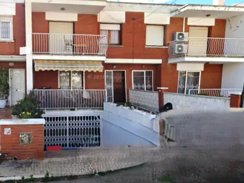 Chalet adosado en Carrer de Sant Pere Pescador, 16