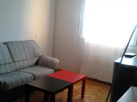 Piso en calle de Albéniz, 12