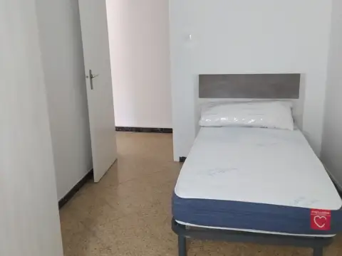 Habitación en Carrer Juli Cèsar, 10