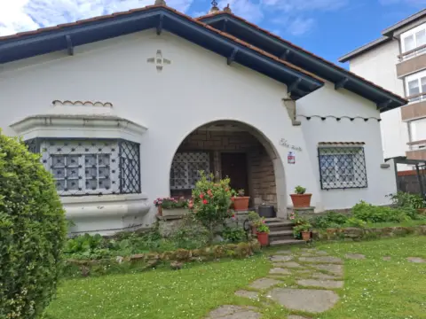 Chalet unifamiliar en calle de Landene, 8