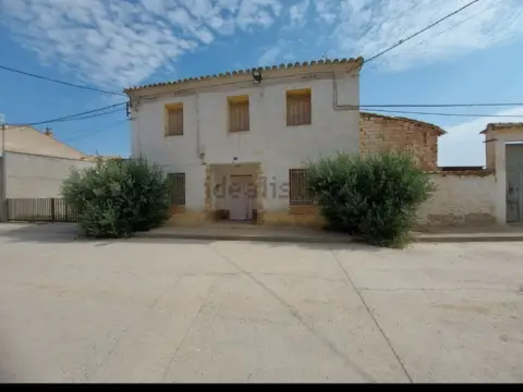 Casa rústica en calle de Calvo Sotelo, 49