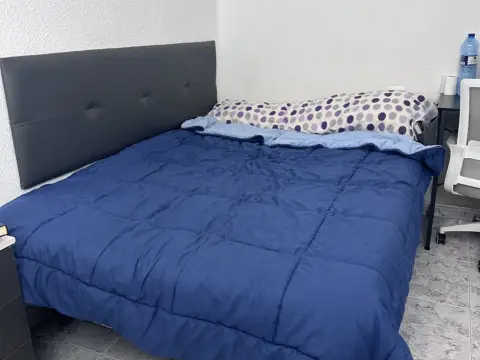 Habitación en calle del Literato Azorín, 5