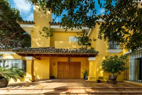 Chalet unifamiliar en calle de Buenos Aires, 36