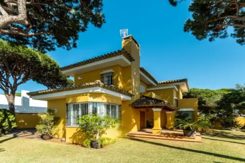 Chalet unifamiliar en calle de Buenos Aires, 36