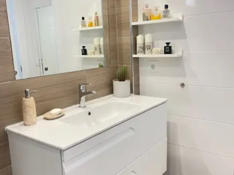 Apartamento en calle Turina, 2
