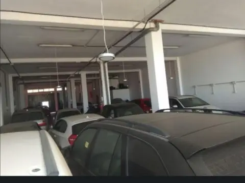 Local comercial en calle de la Batalla de Brunete, 124