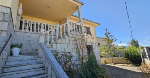 Chalet pareado en calle de San Juan, 26