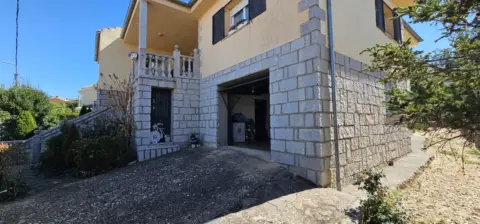 Chalet pareado en calle de San Juan, 26