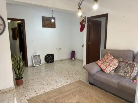 Piso en calle Concepción Rodríguez Garzón, 40