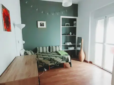 Habitación en calle de Cervantes, 16