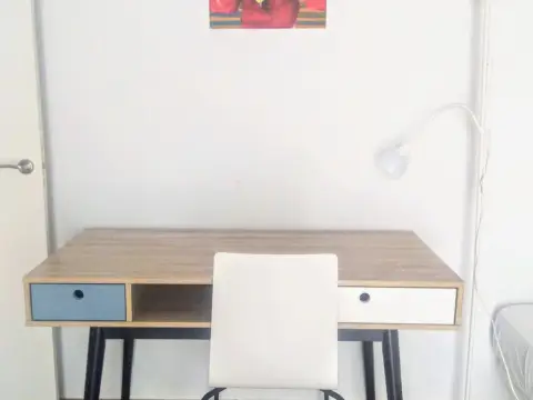 Habitación en calle de Cervantes, 16