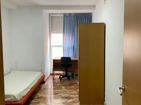 Habitación en calle de Mendizábal, 157