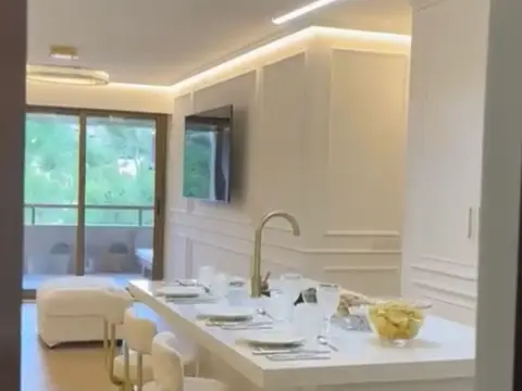 Piso en calle de Antonio López Aguado, 1