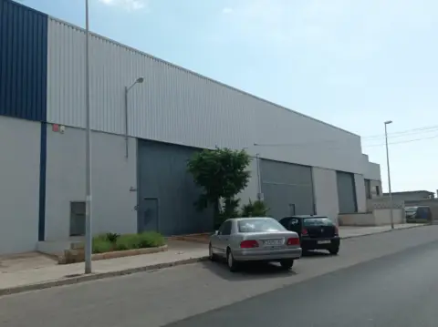 Nave industrial en calle de Andalucía, 42